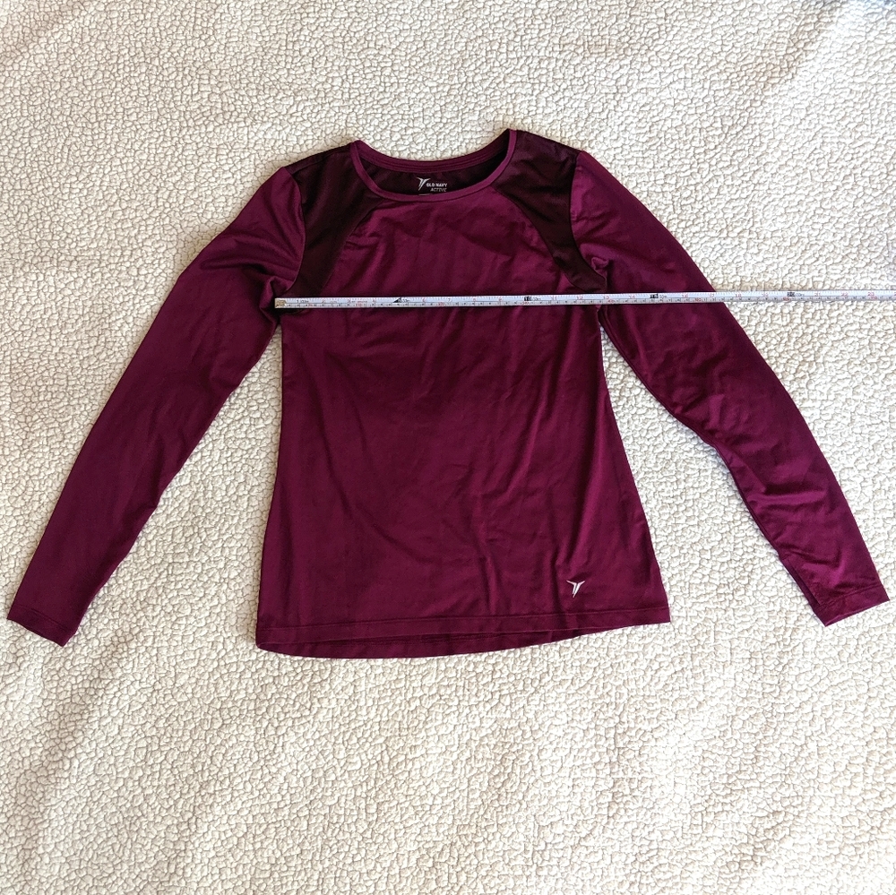 Old Navy Active Go-Dry long sleeve shirt (size S)
